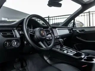 2022 Porsche Macan - Image 4 of 4