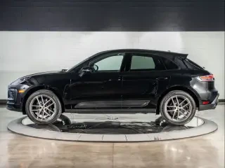 2022 Porsche Macan - Image 2 of 4