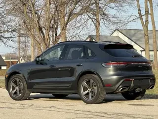 2022 Porsche Macan - Image 3 of 4