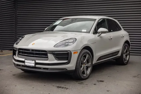 2022 Porsche Macan