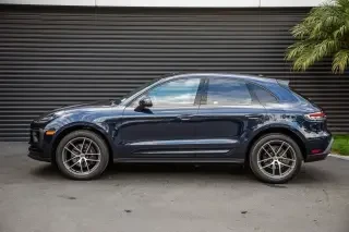 2022 Porsche Macan - Image 2 of 4