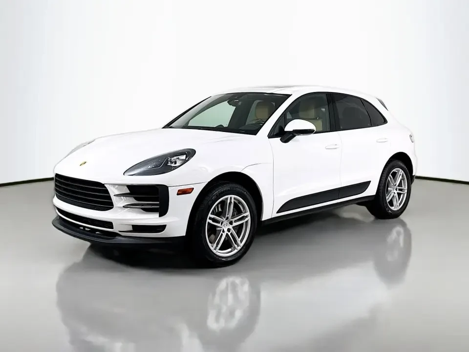 2022 Porsche Macan - Image 8 of 10