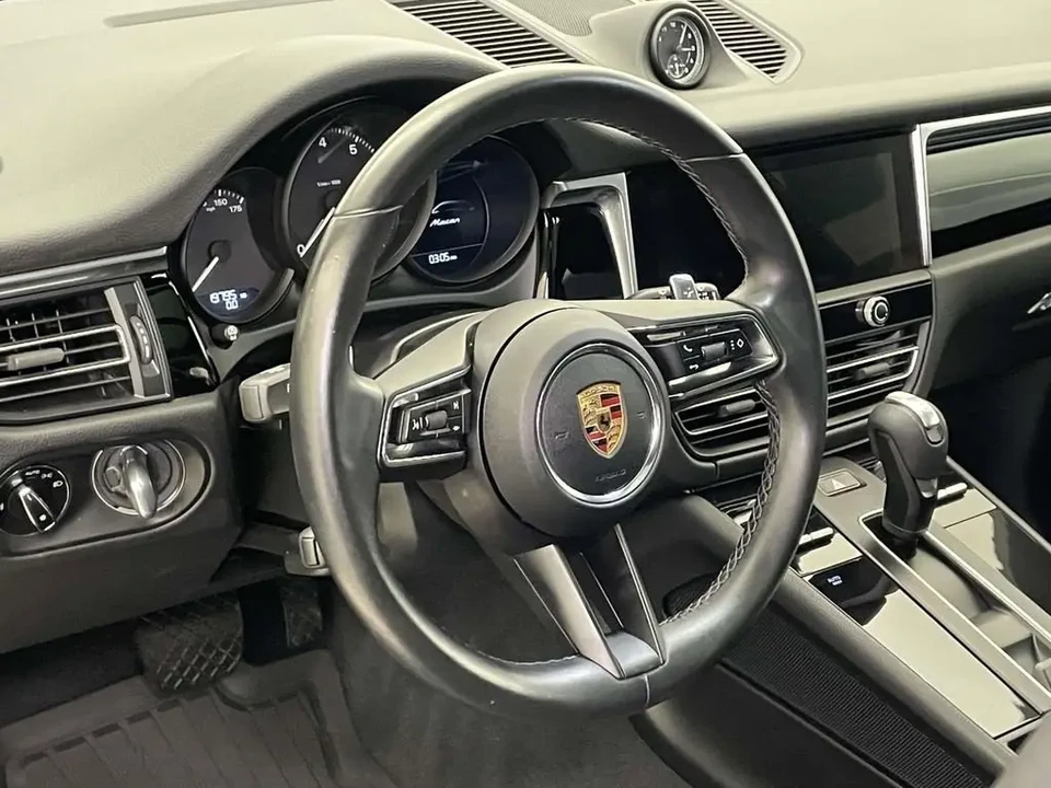 2022 Porsche Macan - Image 4 of 8