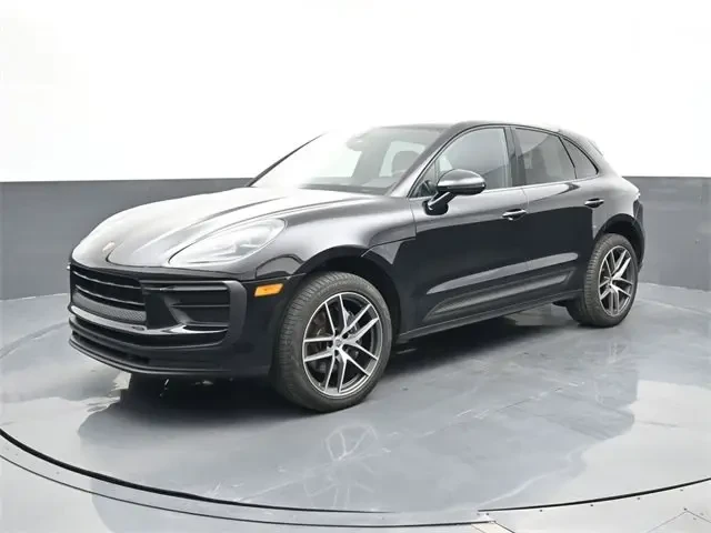 2022 Porsche Macan - Image 2 of 6
