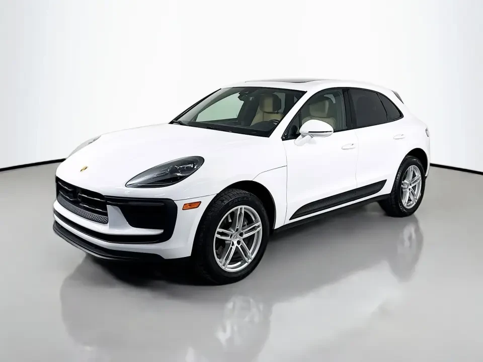 2022 Porsche Macan - Image 7 of 11