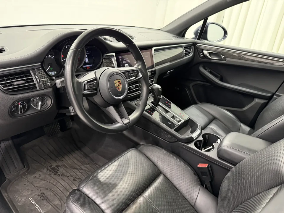 2022 Porsche Macan - Image 4 of 13