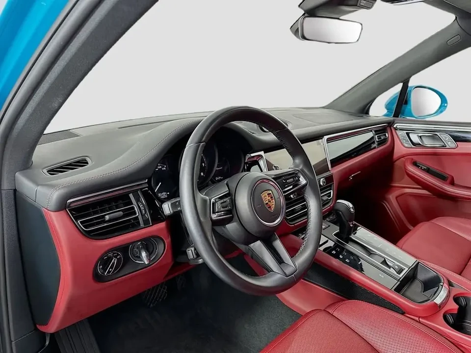 2022 Porsche Macan - Image 4 of 8