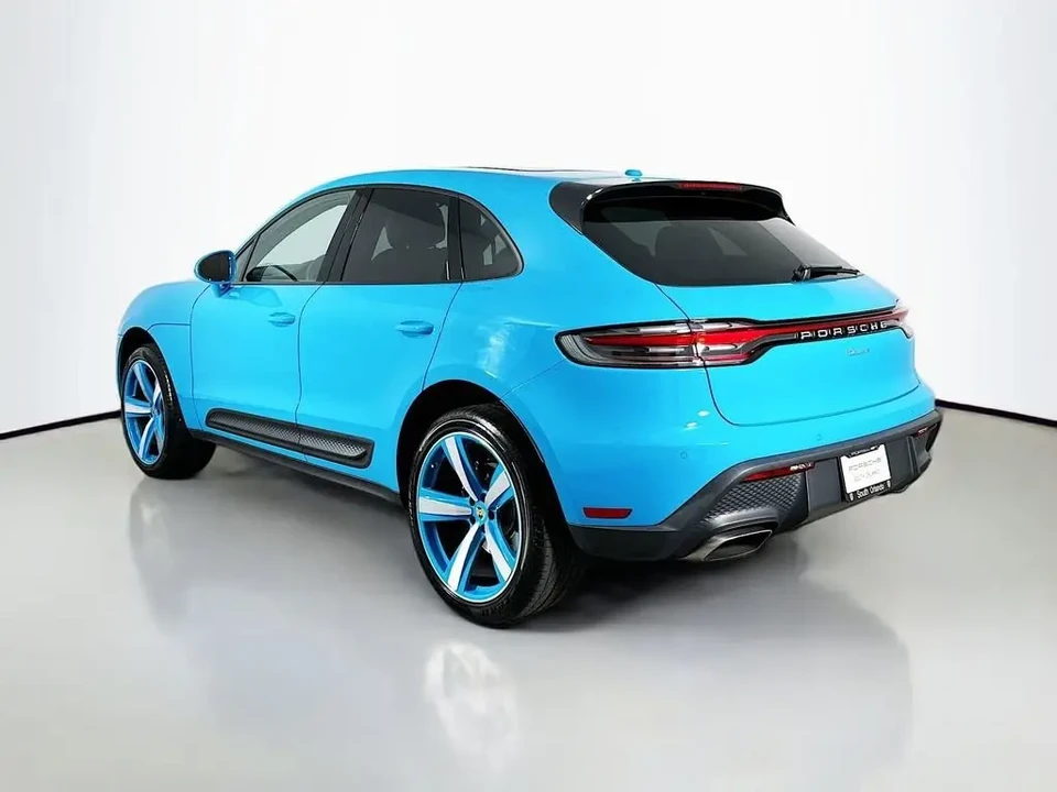 2022 Porsche Macan - Image 3 of 8
