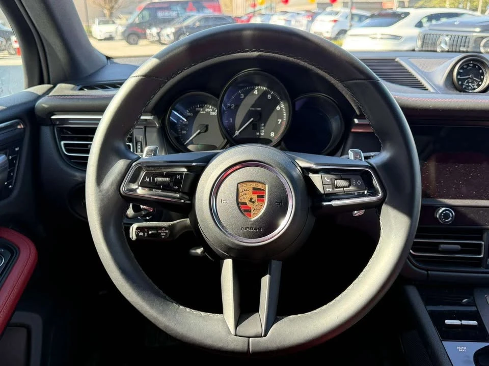 2022 Porsche Macan S - Image 19 of 20