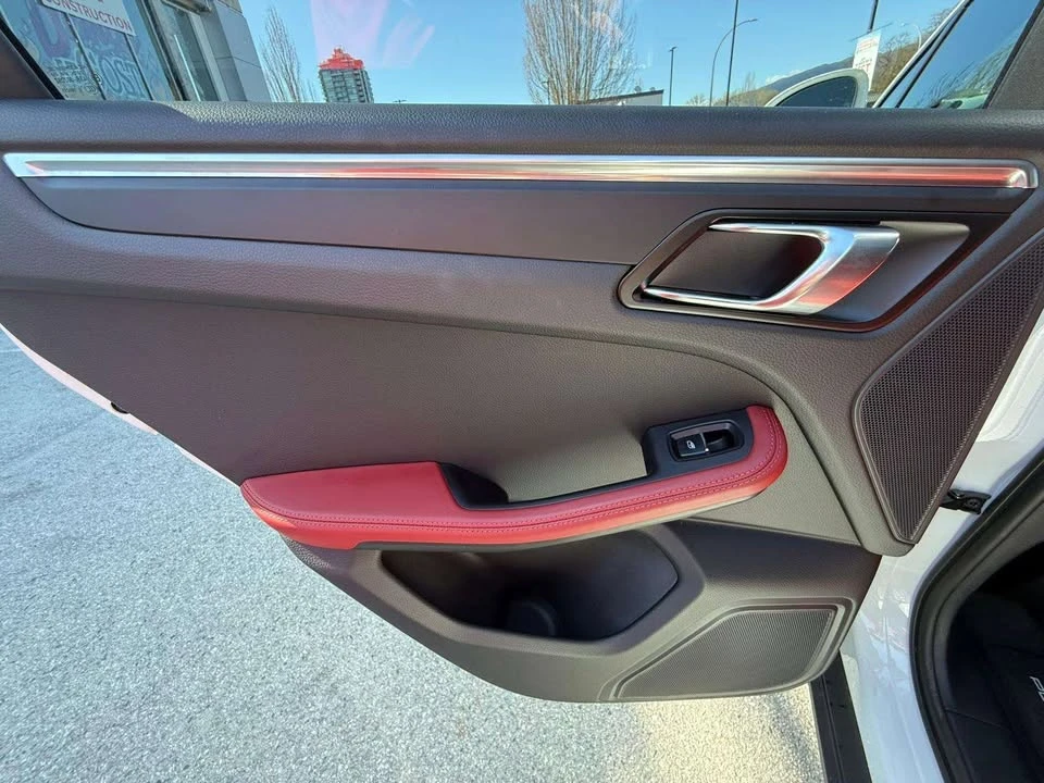 2022 Porsche Macan S - Image 14 of 20