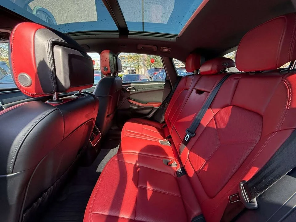 2022 Porsche Macan S - Image 15 of 20