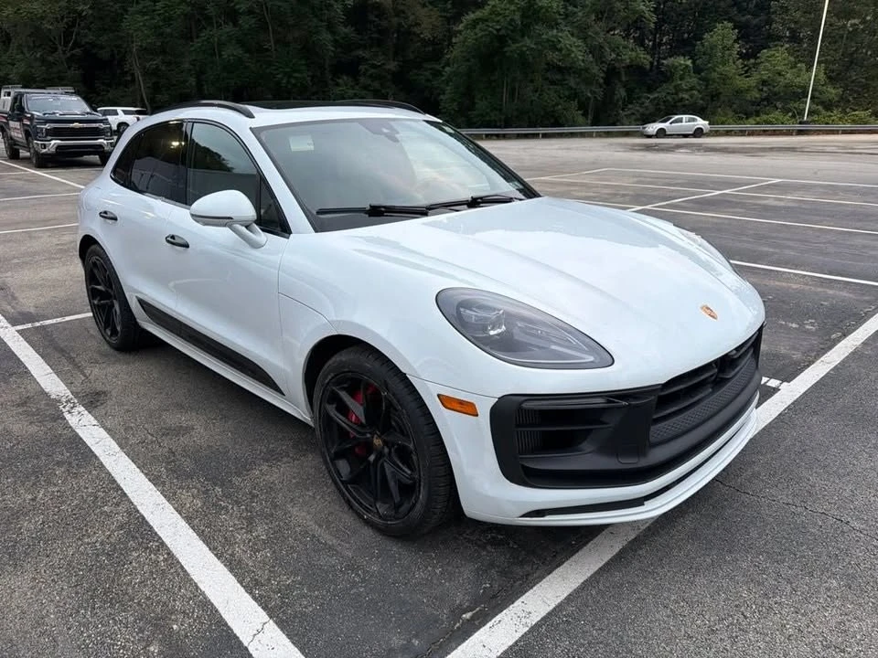 2022 Porsche Macan GTS - Image 10 of 12