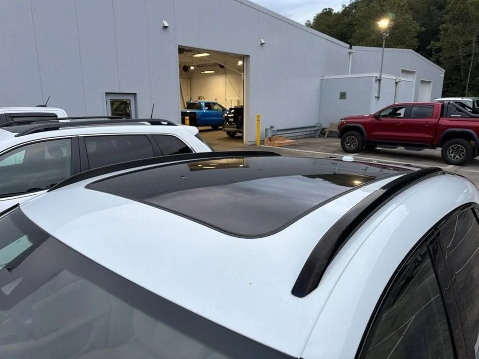 2022 Porsche Macan GTS - Image 5 of 12