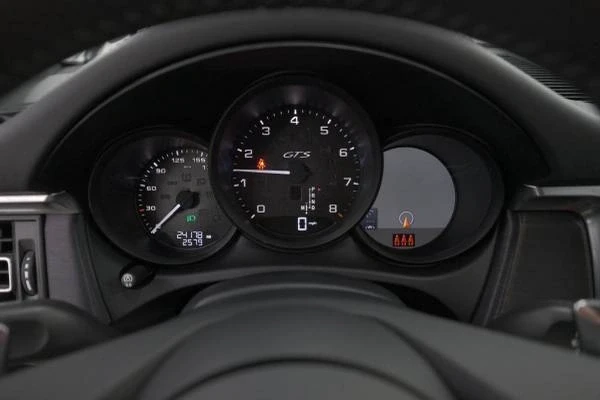 2022 Porsche Macan GTS - Image 14 of 16
