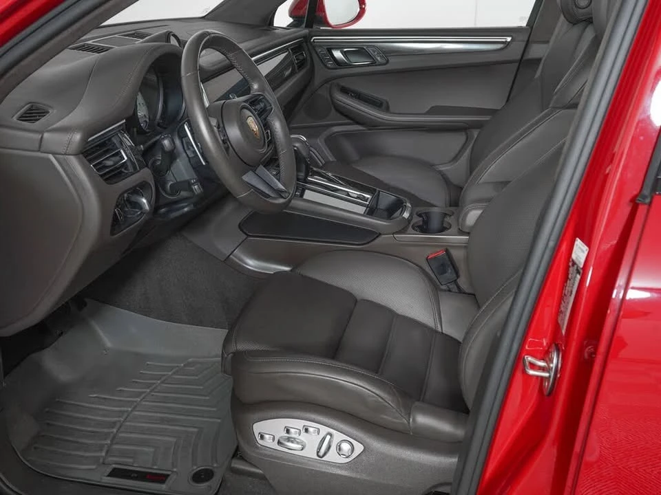 2022 Porsche Macan GTS - Image 13 of 18