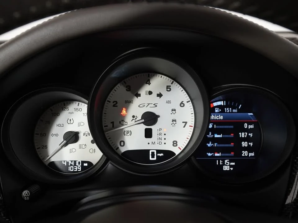 2022 Porsche Macan GTS - Image 17 of 18