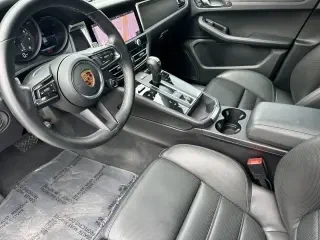 2022 Porsche Macan GTS - Image 4 of 4