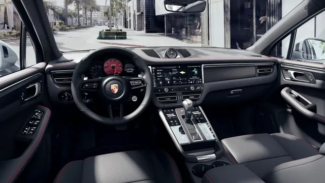 2022 Porsche Macan GTS - Image 4 of 8
