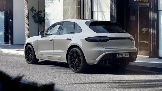 2022 Porsche Macan GTS - Image 3 of 8