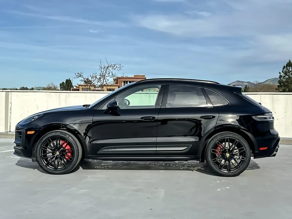 2022 Porsche Macan GTS - Image 2 of 11