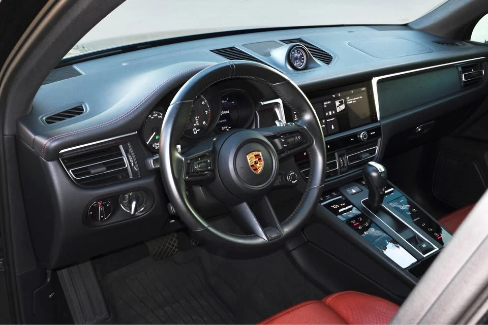 2022 Porsche Macan GTS - Image 6 of 15