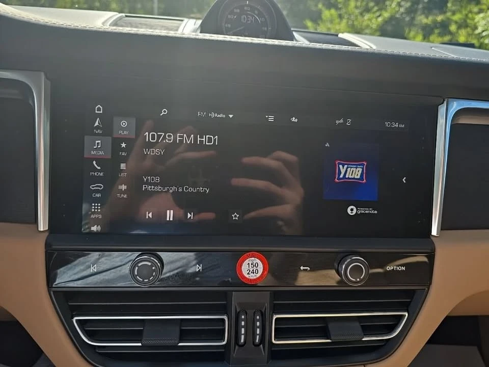 2022 Porsche Macan GTS - Image 13 of 17