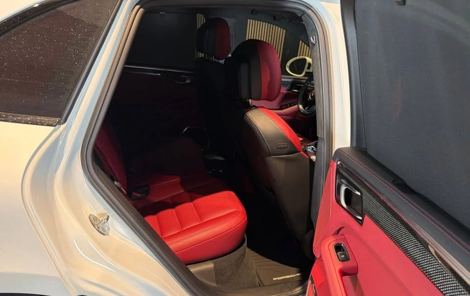 2022 Porsche Macan GTS - Image 10 of 11