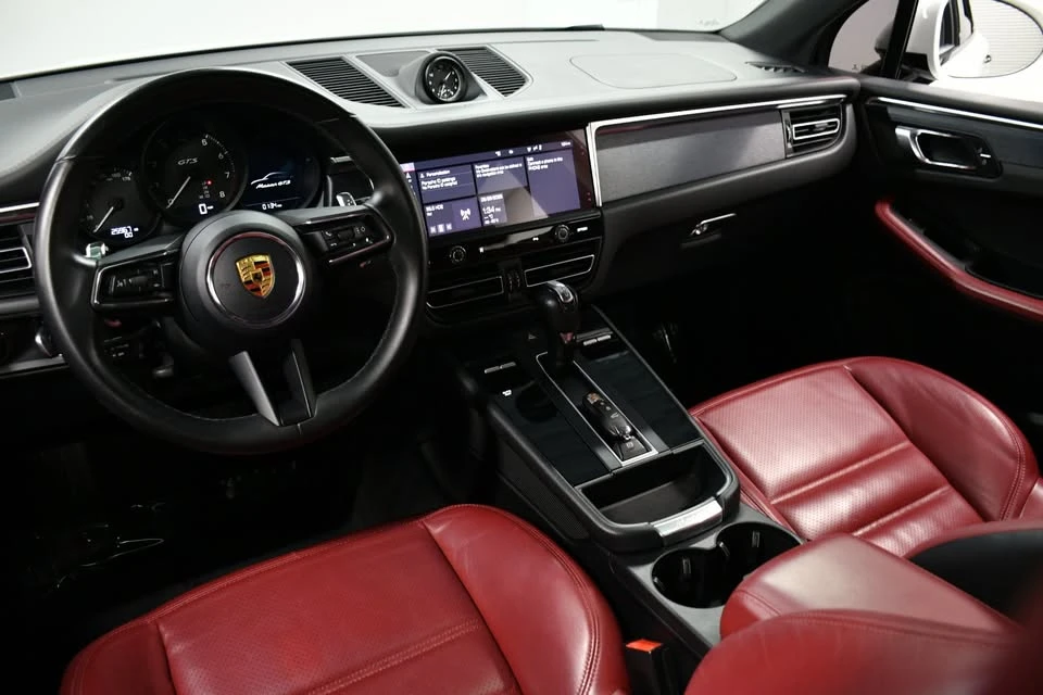 2022 Porsche Macan GTS - Image 10 of 20