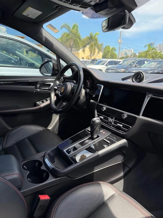 2022 Porsche Macan GTS - Image 14 of 16
