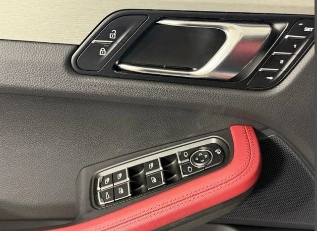 2022 Porsche Macan GTS - Image 10 of 15