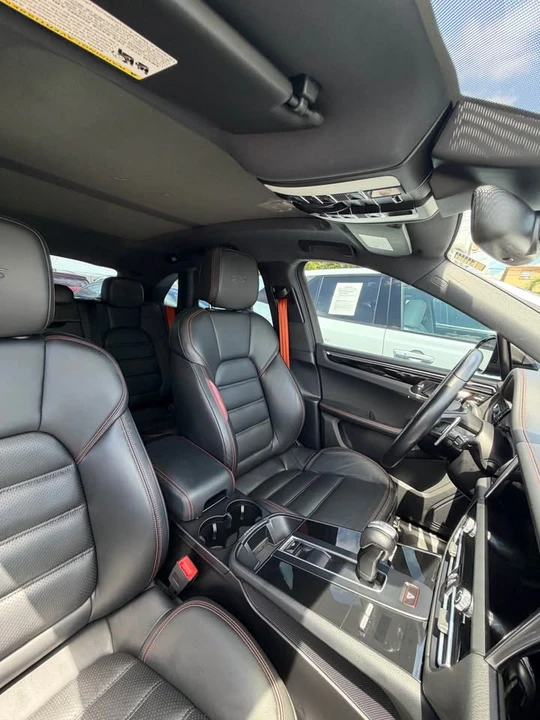 2022 Porsche Macan GTS - Image 7 of 16