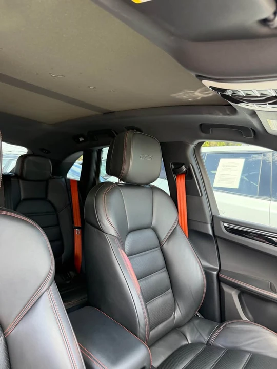 2022 Porsche Macan GTS - Image 9 of 16