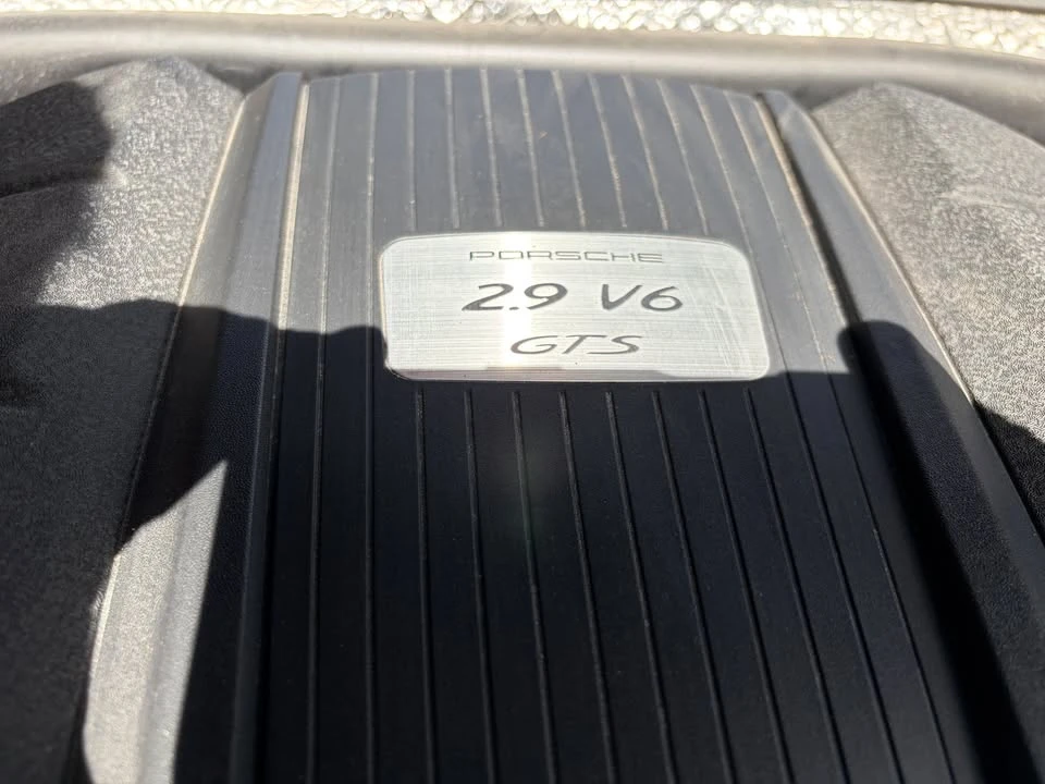 2022 Porsche Macan GTS - Image 15 of 16
