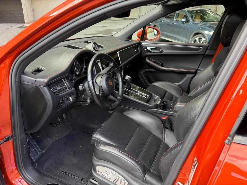 2022 Porsche Macan GTS - Image 9 of 16