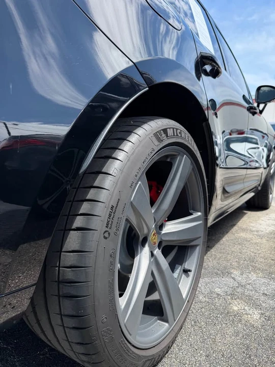 2022 Porsche Macan GTS - Image 15 of 16