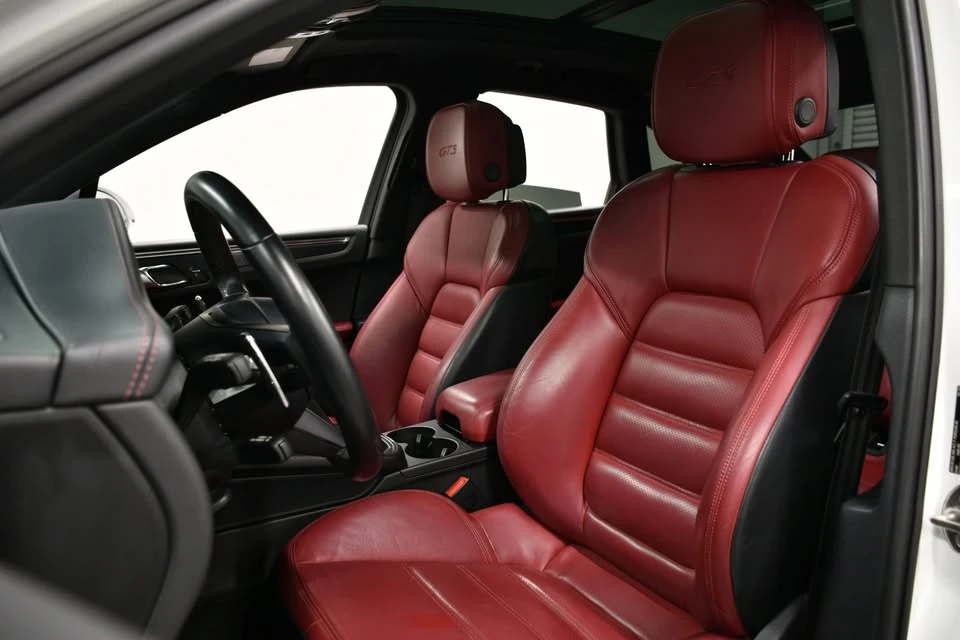 2022 Porsche Macan GTS - Image 11 of 20