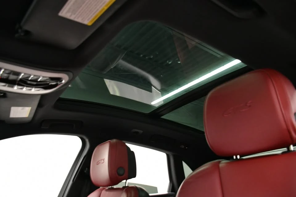 2022 Porsche Macan GTS - Image 12 of 20