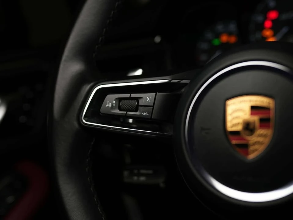 2022 Porsche Macan GTS - Image 9 of 20