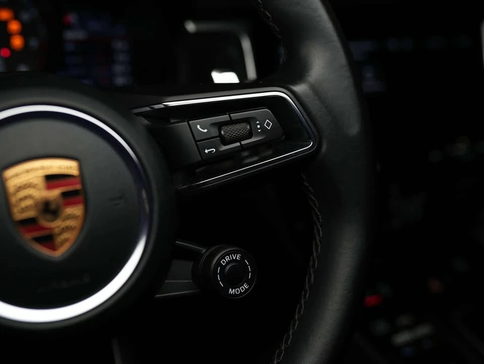 2022 Porsche Macan GTS - Image 10 of 20