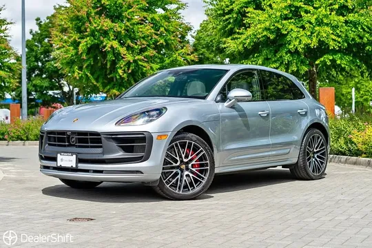 2022 Porsche Macan GTS Premium Plus Package
