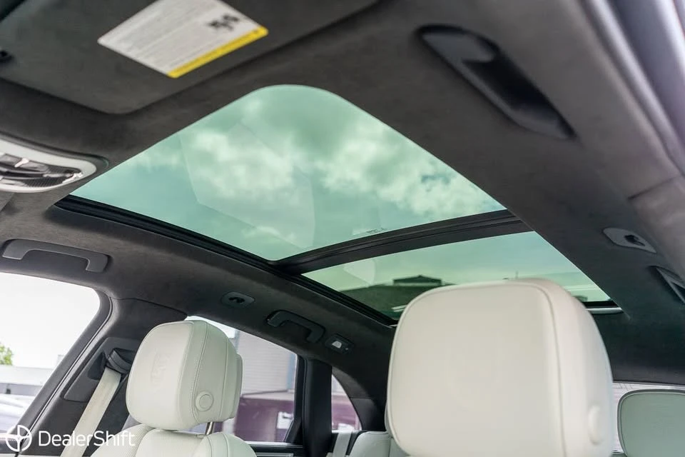 2022 Porsche Macan GTS - Image 18 of 18