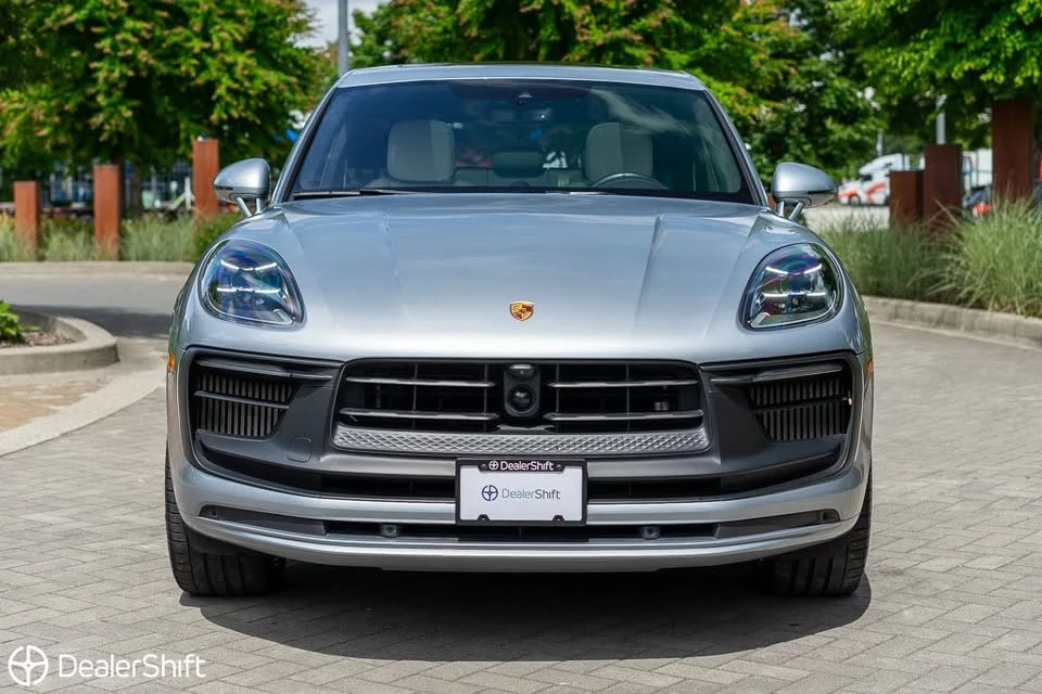 2022 Porsche Macan GTS - Image 2 of 18