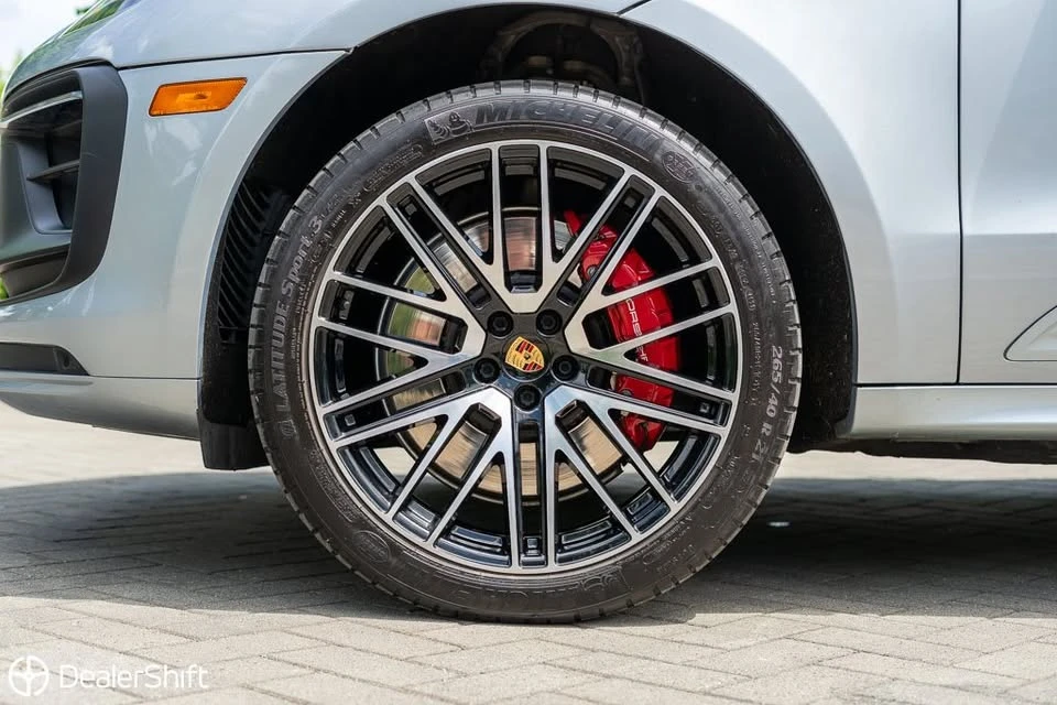 2022 Porsche Macan GTS - Image 7 of 18