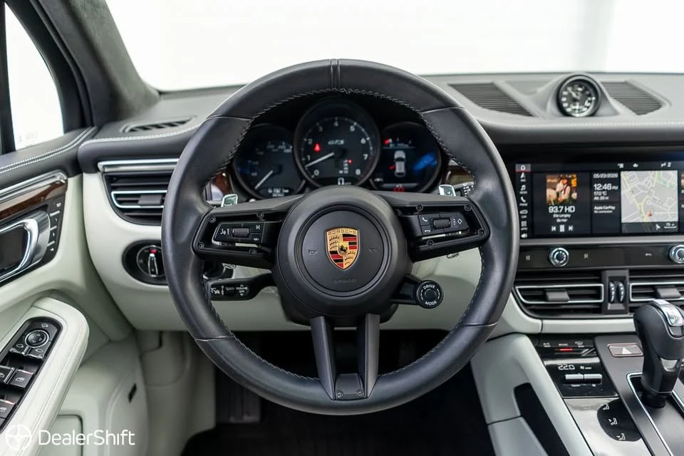 2022 Porsche Macan GTS - Image 12 of 18