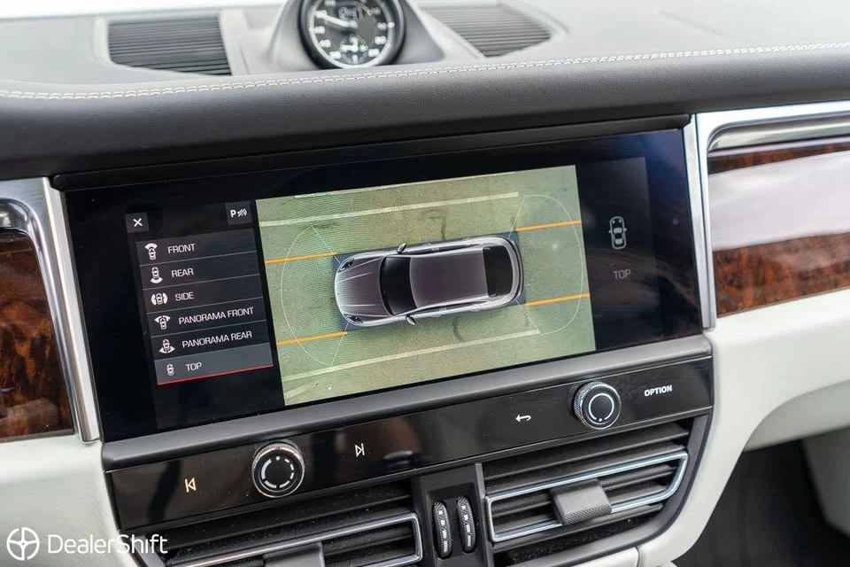 2022 Porsche Macan GTS - Image 15 of 18