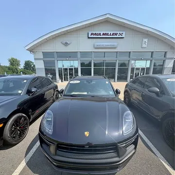 2022 Porsche Macan GTS Sport Utility 4D