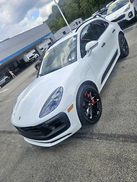 2022 Porsche Macan GTS Sport Utility 4D