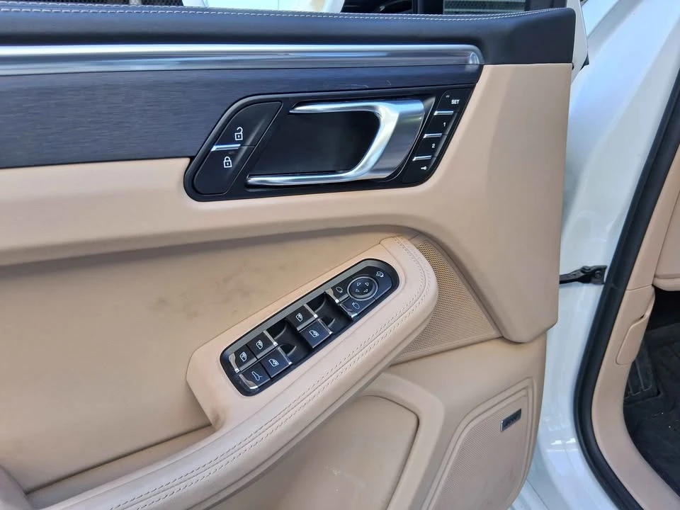 2022 Porsche Macan GTS - Image 12 of 18
