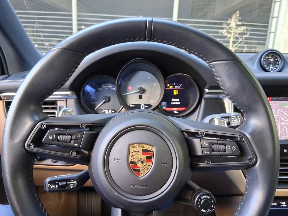 2022 Porsche Macan GTS - Image 17 of 18