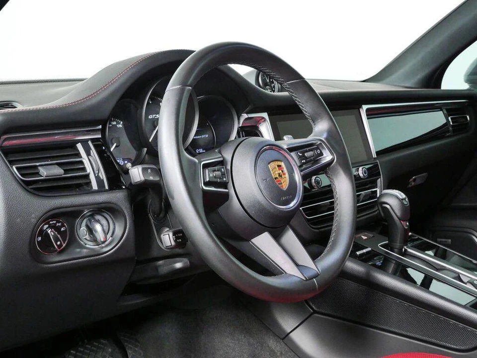 2022 Porsche Macan GTS - Image 4 of 5